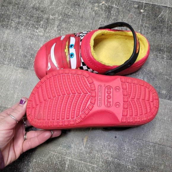 Cars Lightning McQueen Red Creative Crocs Lined Clog - Boys size 2 - Picture 4 of 6